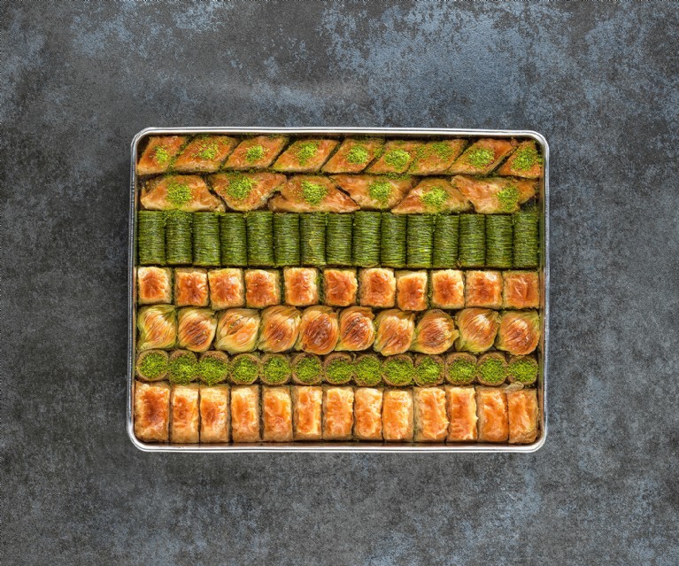 Hediyelik Tepsi Fıstıklı Çeşit 5 - 2.85kg