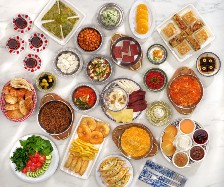 فطور عنتاب مختار خاص من الشيف